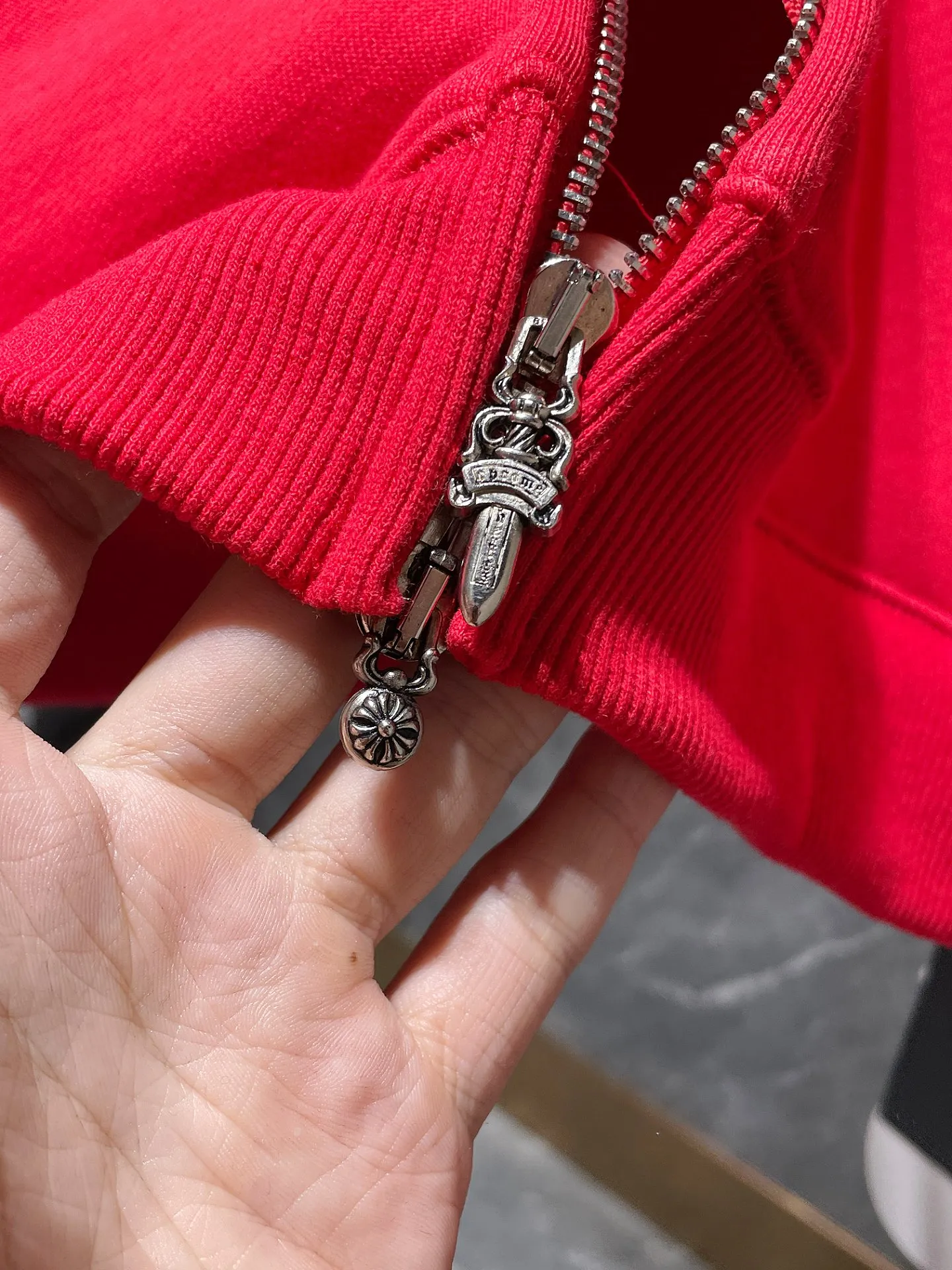 P270 Chrome Hearts Autumn and Winter 2025 counter sync ❤️ Chrome Hearts red U Sailin On zipper sweatshirt Improved customized version 1:1 high-weight high-quality fabric Recommended color: red black Size: S, M, L, XL